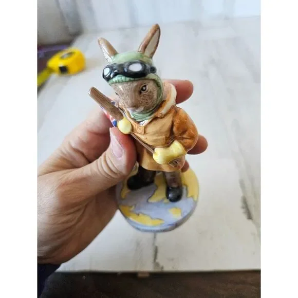 Royal Doulton Scott Antarctica bunnykins explorer DB 418 RARE bunny statue figur